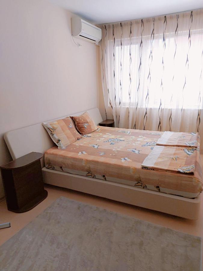 Modern Apartment In Burgas Extérieur photo